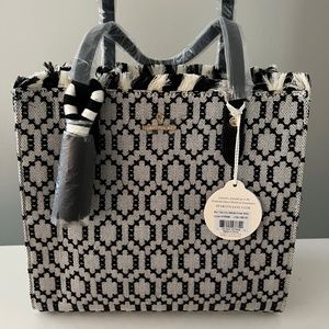 Spartina 449 Box Tote City Market Cross Stitch